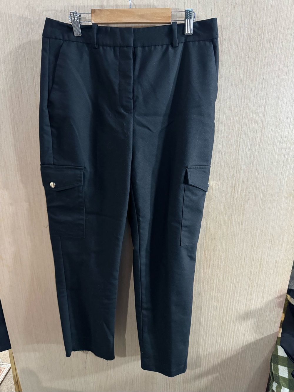 Women’s Zara Black Straight Leg Cargo Pants Size Medium